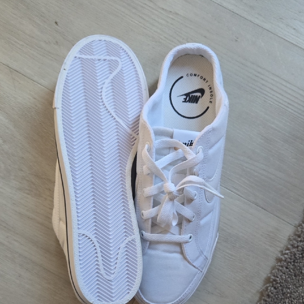 Nike White Athletic Shoes - Picture 4 of 5